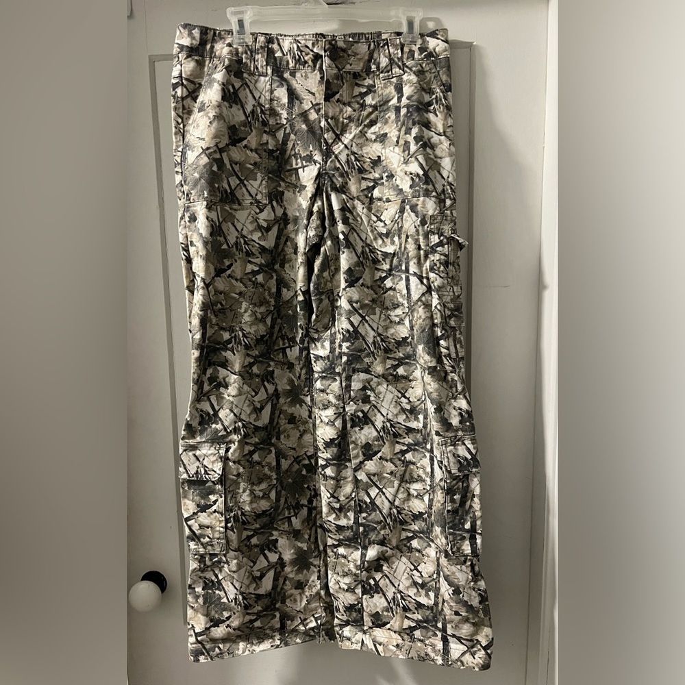 Light Camo Women’s Cargo Pants